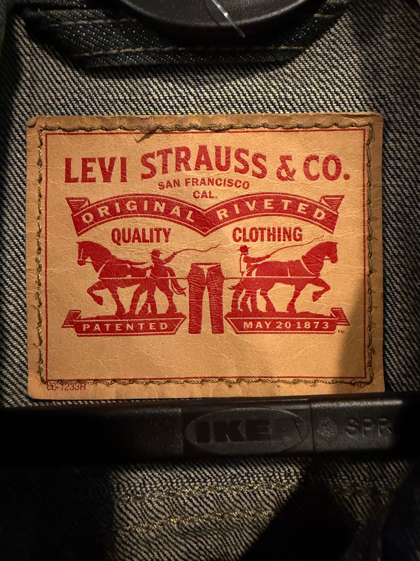 Levi Denim Trucker Jacket - M