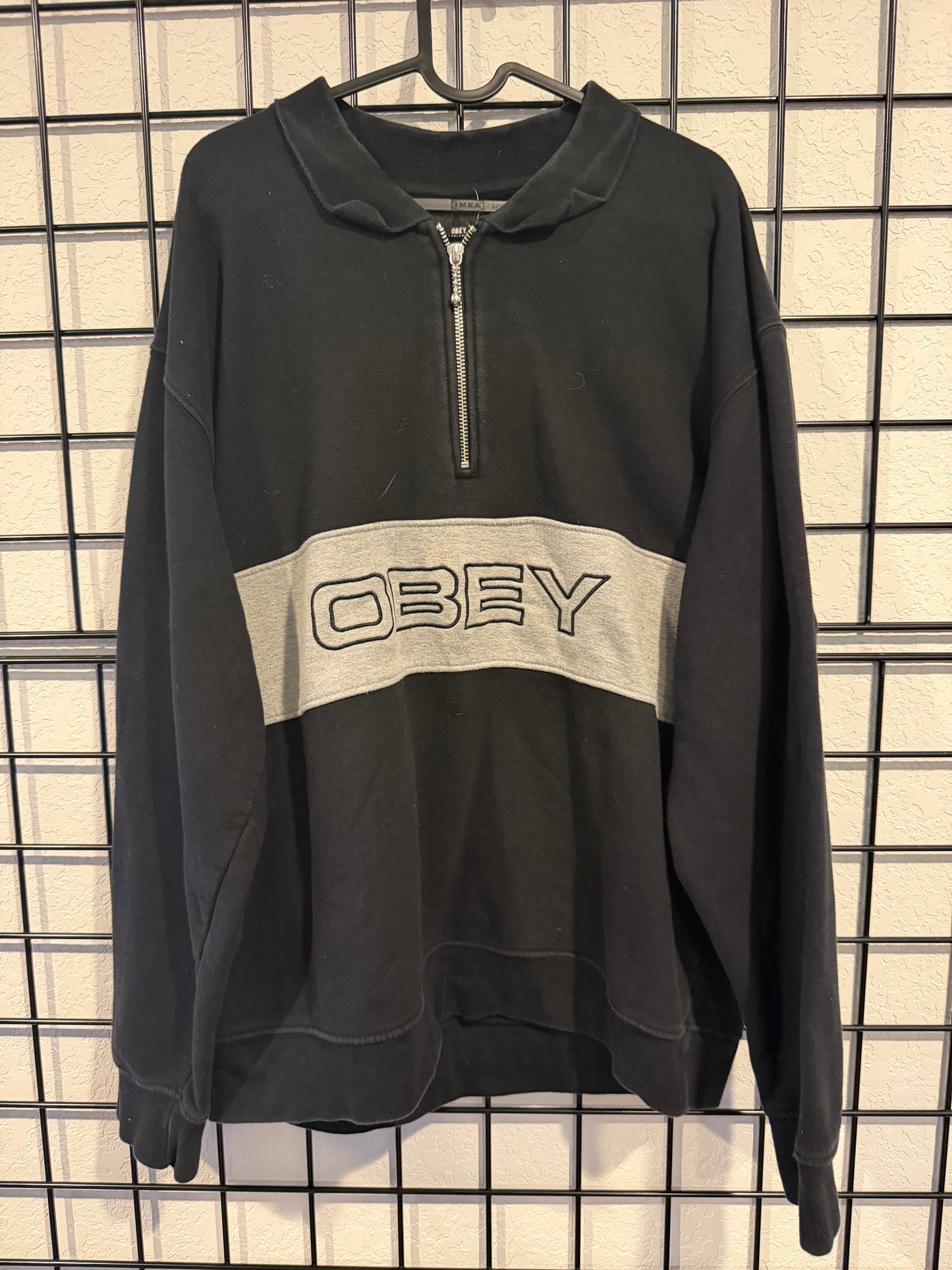 OBEY Quarter Zip Sweatshirt - L