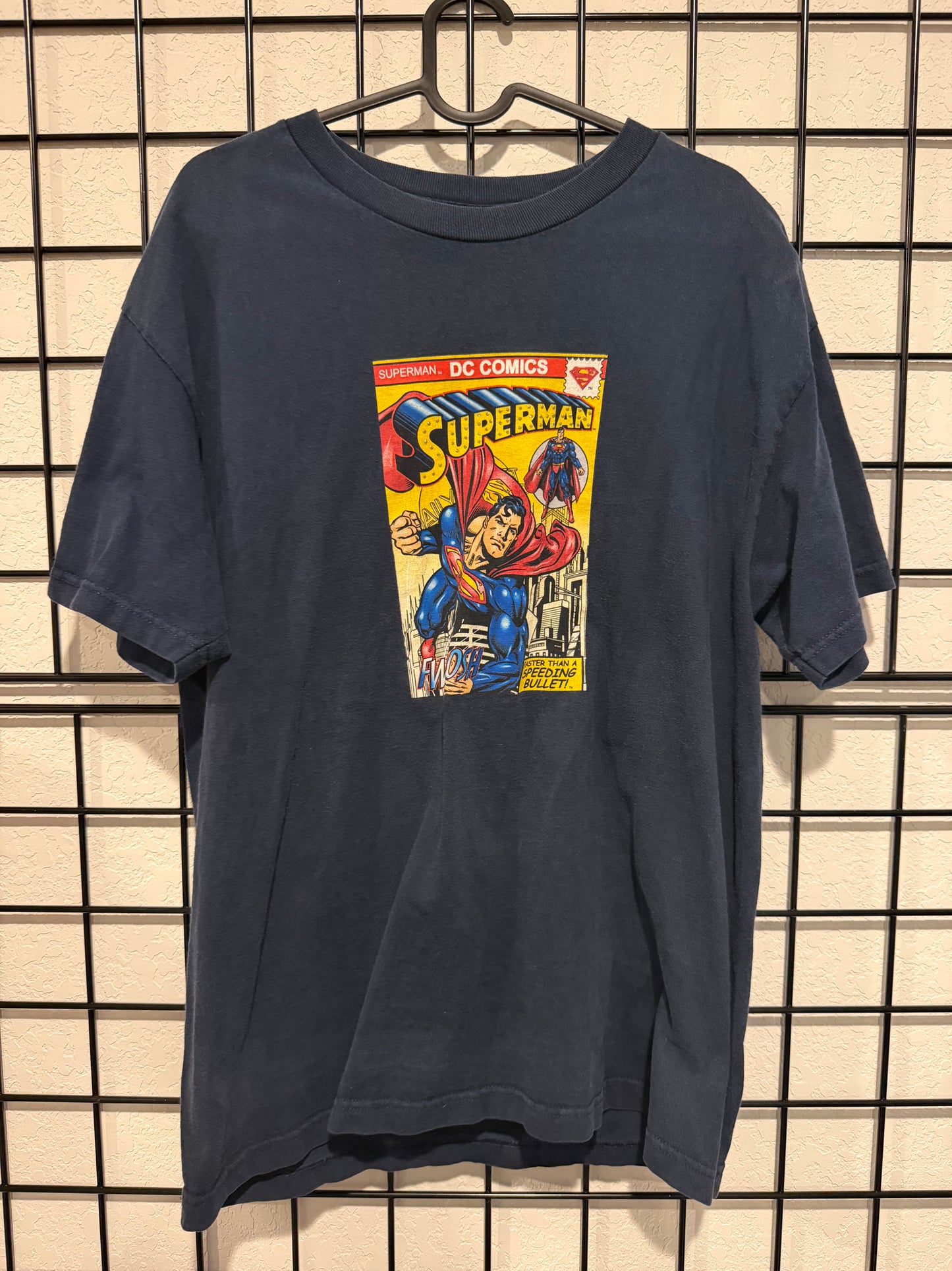 Superman Comic Book T-Shirt - L