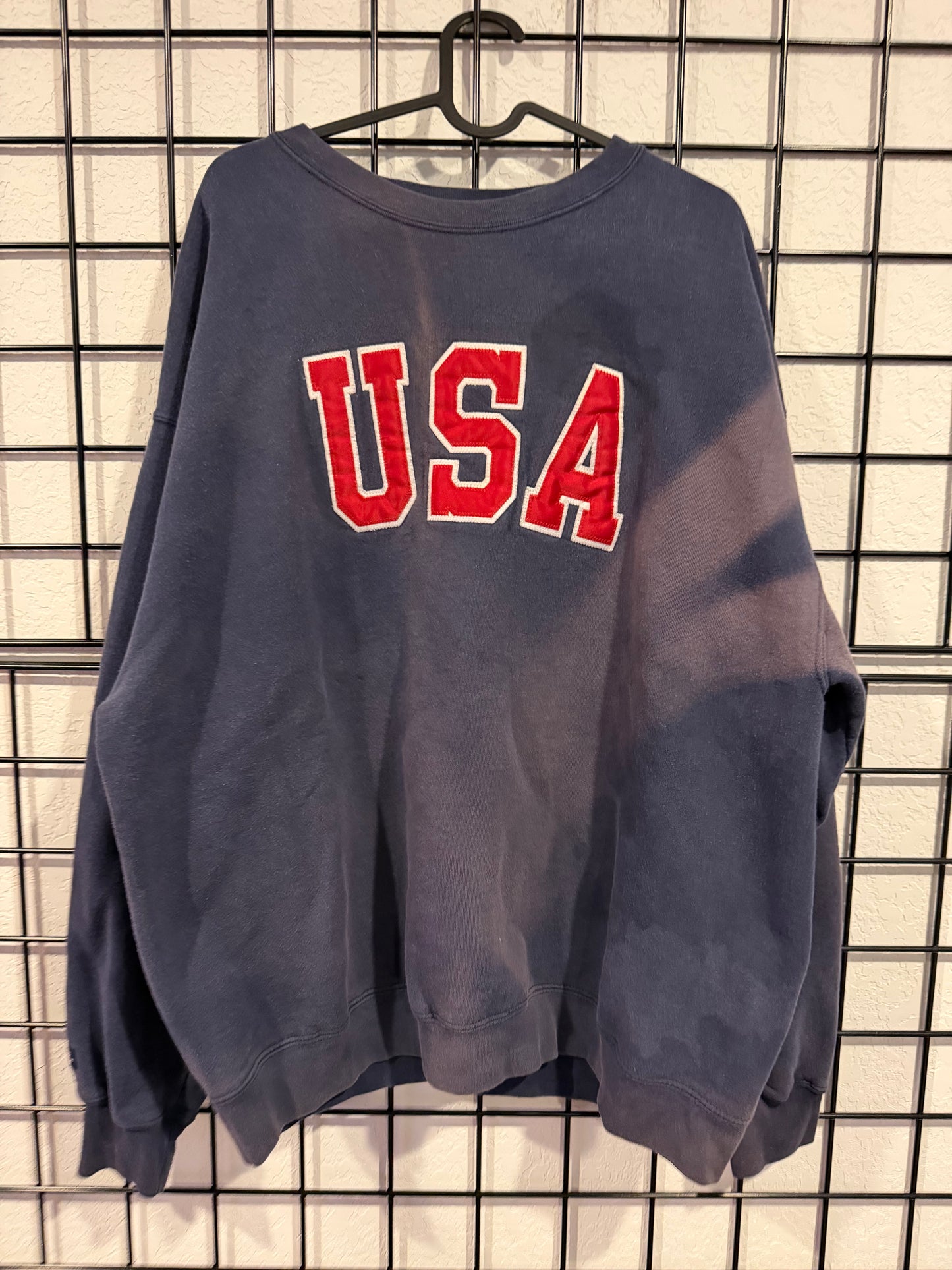 90’s Embroidered USA Sweatshirt - XL