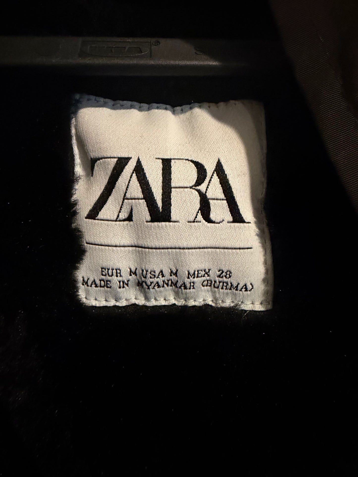 Zara Women's puffer coat with faux fur hood - M