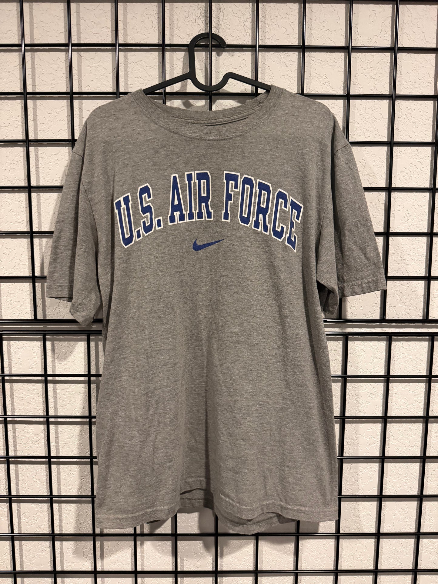 U.S. Air Force Nike Center Swoosh T-Shirt - M
